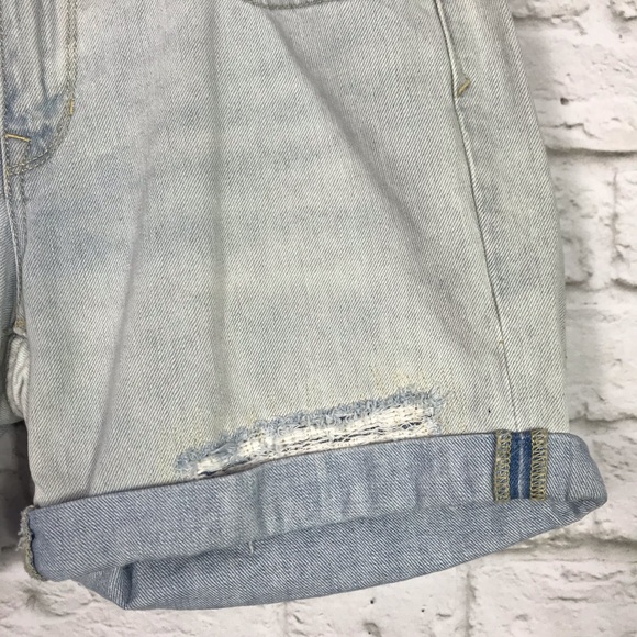 GAP Sexy Boyfriend Light Wash Rolled Hem Shorts 27 - Picture 3 of 7